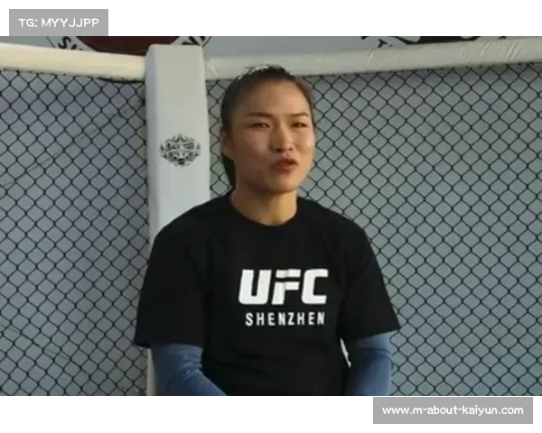 张伟丽亲临村·MMA选手通道现场指导 女子对决战术分析引关注 张伟丽亲临村·MMA选手通道现场指导 女子对决战术分析引关注